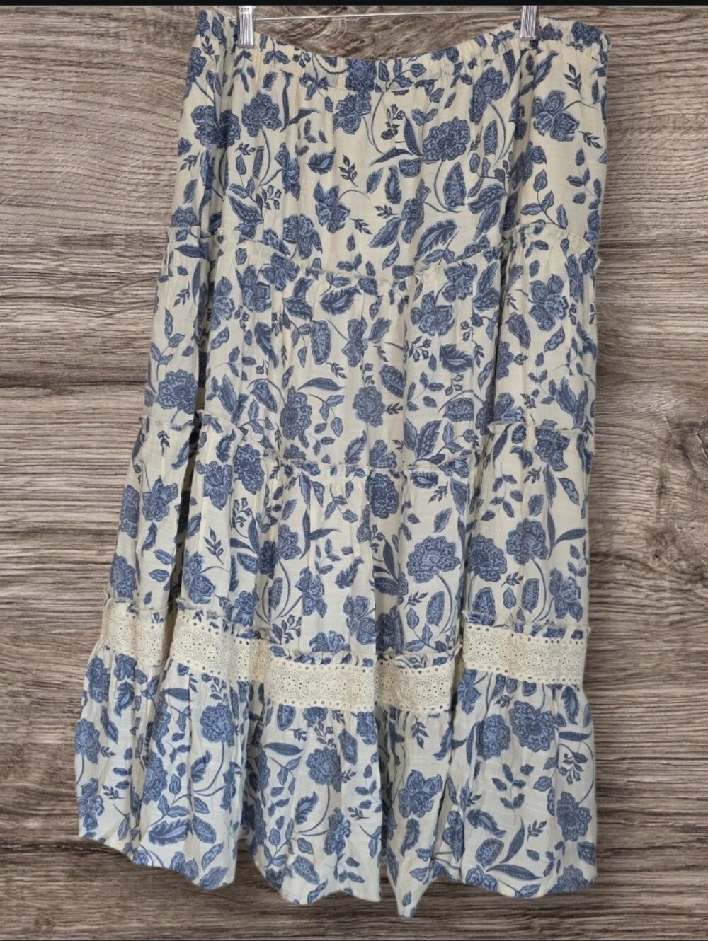 π Nanette Lepore Cream Midi Skirt with Blue Floral Print - Picture 6 of 7